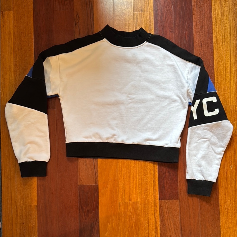 Forever 21 | Cropped NYC Colorblock Sweatshirt | Size Medium - Picture 4 of 5